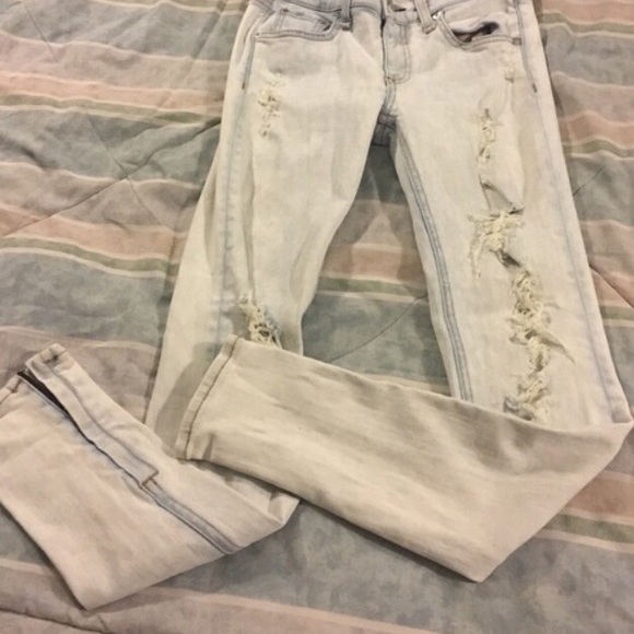 Rag & Bone Zipper Capri Jeans - Picture 3 of 4